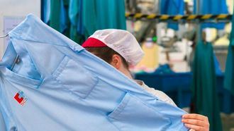 El valor estratégico de la lavandería industrial en residencias: higienización, eficiencia y calidad asistencial