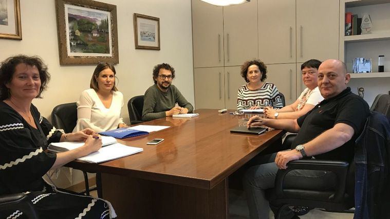 Lares Navarra valora positivamente el modelo de atención impulsado por el Gobierno regional