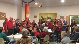 Las residencias cumplen con sus mayores para ofrecer una Navidad entrañable