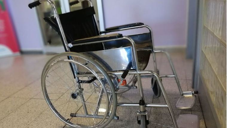 Dependencia. Silla de ruedas.