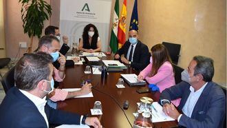 Andalucía habilita un comité de expertos para fijar el nuevo modelo de centros de atención a personas dependientes