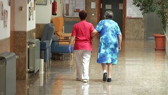¿Se cumplen en España las ratios de personal y atención en las residencias para mayores?