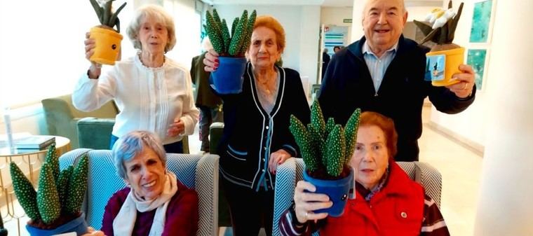 Ballesol y Famosa lanzan macetas solidarias para combatir el cáncer infantil