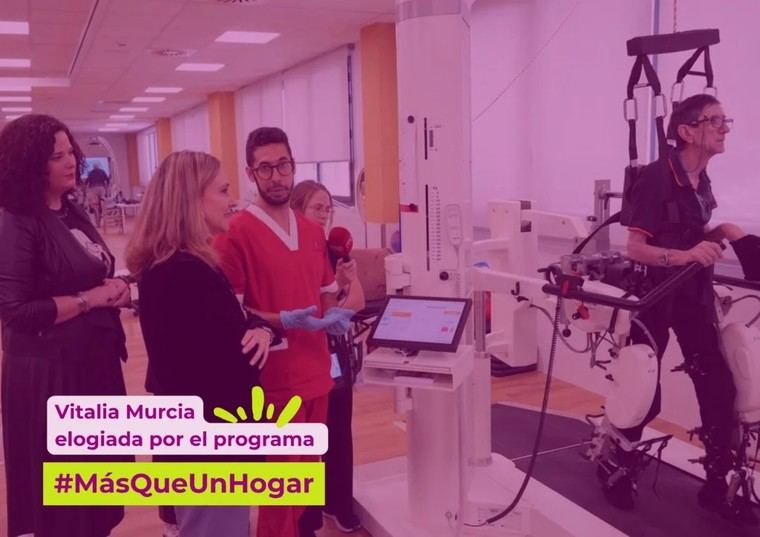 Vitalia Murcia, éxito de la atención centrada en la persona. La consejera Ruiz Caballero elogia el programa #MásQueUnHogar.