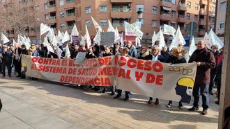 Movilización convocada por AERTE contra el Decreto de Tipologías de la Comunidad Valenciana.