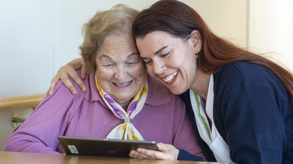 Caregiver affection is a key element for the well-being of older people