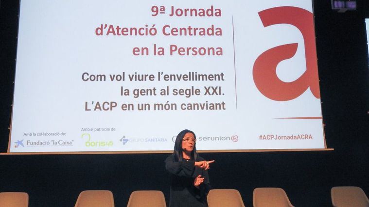 La presidenta de ACRA, Cinta Pascual, en la 9 jornada de ACP.