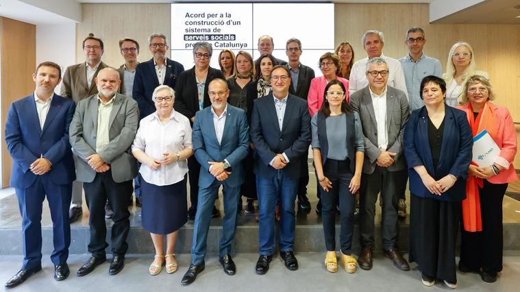 Firmado un amplio acuerdo sectorial para la construcción de un sistema de Servicios Sociales propio de Cataluña