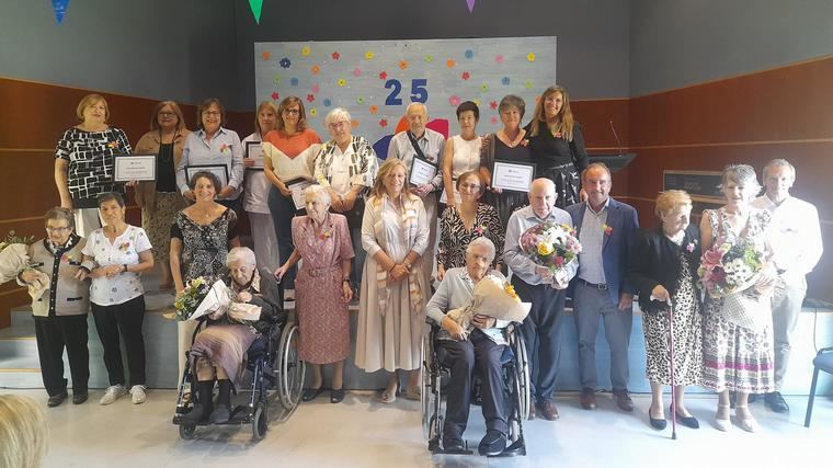 Amavir Mutilva celebra el 25 aniversario de su apertura con un homenaje a residentes y profesionales.
