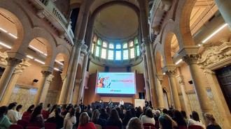 Más de 150 profesionales reflexionan con Irene Villa y Fernando Tobías en la VII Jornada Amavir sobre resiliencia