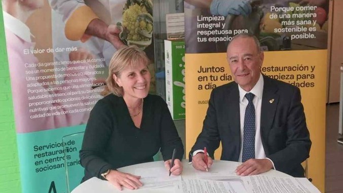 Alberto Echevarría, secretario general de la FED, y Laura Rodríguez, directora general de Ausolan.