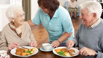 El secreto mejor guardado de las residencias donde los mayores disfrutan comiendo