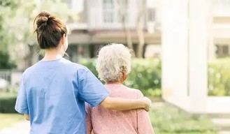 Emera recuerda algunos consejos para seleccionar la residencia de ancianos ideal en Valencia