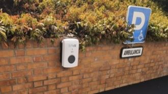 DomusVi acelera la transición ecológica: electrifica 21 residencias con puntos de recarga de vehículo eléctrico