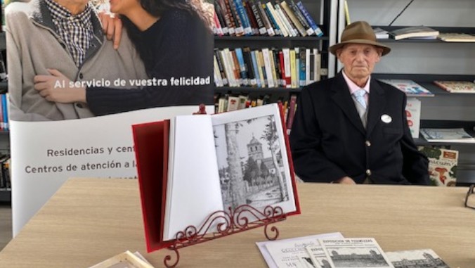 Nunca es tarde para ser artista: Maximino Rodríguez presenta con 96 años la exposición 'Trazos en el tiempo'