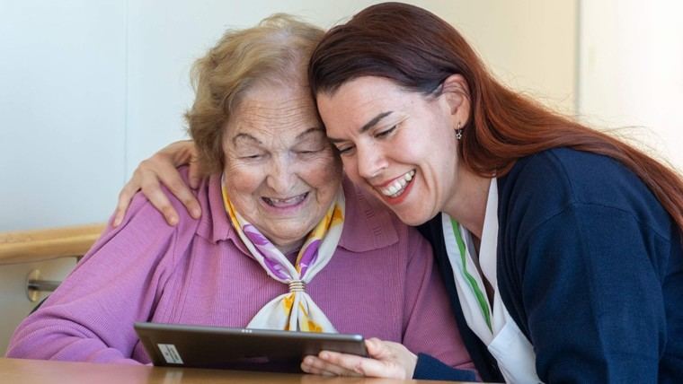 DomusVi reivindica el papel activo de las personas mayores como motor de la sociedad en su Día Internacional.