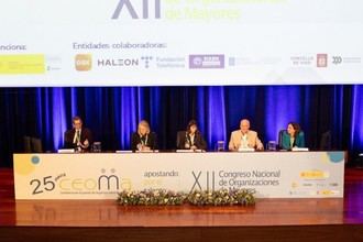 Destacan la necesidad de crear espacios y servicios amigables para mejorar la vida de las personas mayores