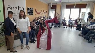 Enalta impulsa un taller de cuentacuentos sobre Sant Jordi en la Fundació Privada Casal dels Avis d'Alforja