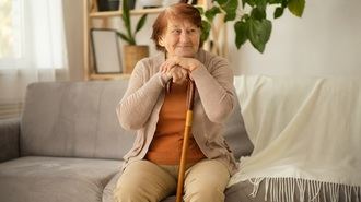 Caídas en residencias: cómo prevenirlas y actuar bien cuando ocurren