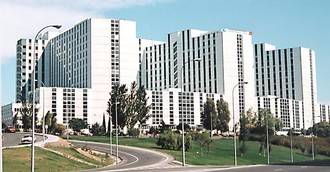 Dos hospitales madrileños estudian cómo mejorar la vida de los mayores