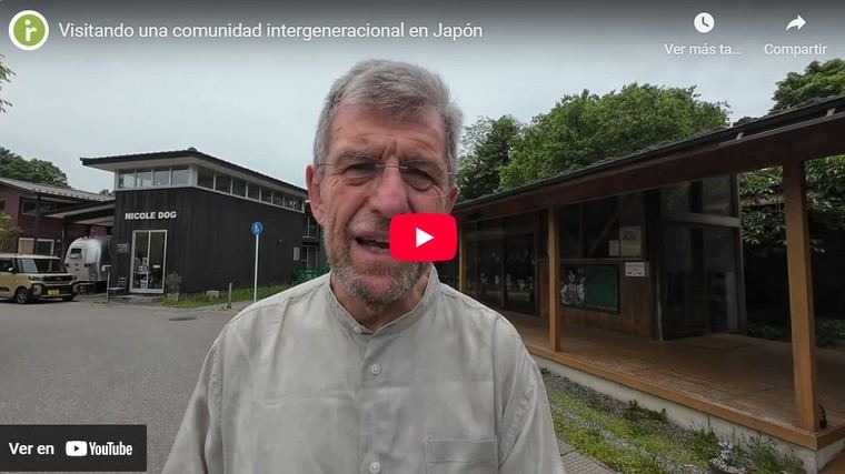 Josep de Martí vivita un centro intergeneracional en Japón.