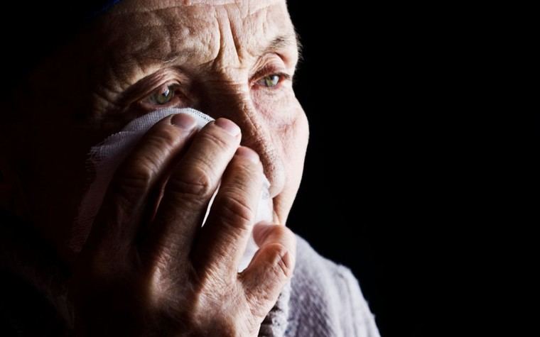 La PMP y HelpAge piden más atención institucional para combatir la violencia de género hacia mujeres mayores