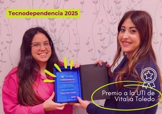 Vitalia Toledo recibe un premio por sus innovadoras prácticas en la Feria Tecnodependencia CLM 2025