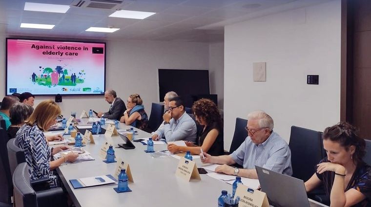 Lares participa en el proyecto europeo Contra la violencia en el cuidado de las personas mayores.