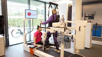 Emeis sitúa la tecnología y las residencias como pilares en la atención al Parkinson