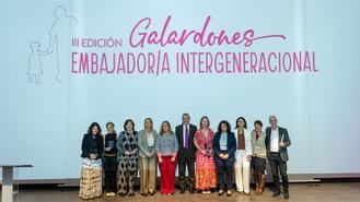 La Cátedra Macrosad de Estudios Intergeneracionales de la Universidad de Granada distingue iniciativas y personas que combaten el edadismo