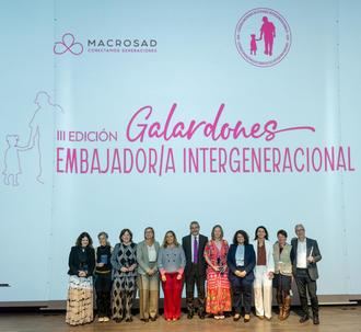 La Cátedra Macrosad de Estudios Intergeneracionales de la Universidad de Granada distingue en sus premios anuales, iniciativas y personas que combaten el edadismo.