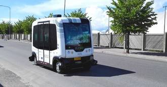 Mirando al exterior. Microbuses autónomos para trasladar a los mayores en Japón