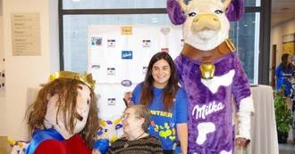 Mondelez International facilita un encuentro intergeneracional para acompañar a las personas mayores de Amavir