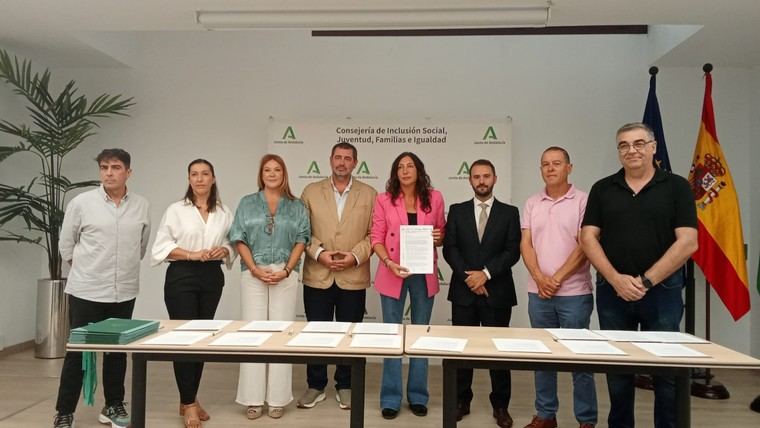 El Observatorio Andaluz del Servicio de Ayuda a Domicilio inicia su andadura con la adhesión de la Junta de Andalucía y la FAMP.