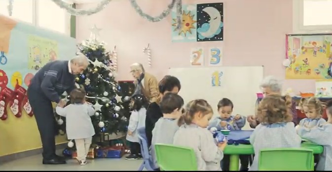 Visto en la red: Mayores y pequeños disfrutando de los preparativos de la Navidad en un centro ORPEA