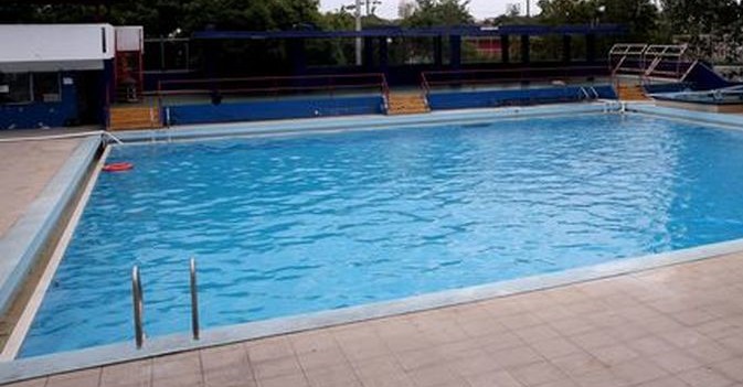 Consejos para evitar ahogamientos de personas mayores en verano