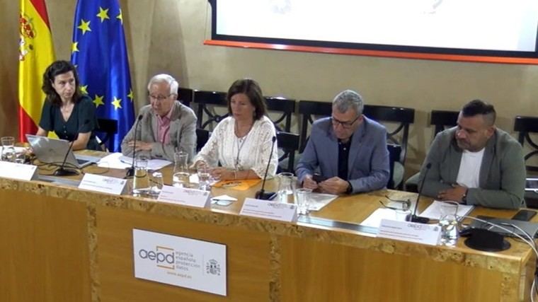 La PMP y la AEPD apuestan por una digitalización de la sociedad que garantice la protección de los derechos fundamentales de las personas mayores.
