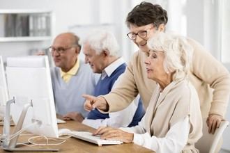 Impacto de la brecha digital en la autonomía y la salud de las personas mayores en su vida cotidiana