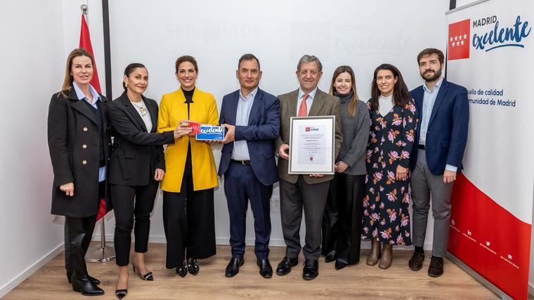 SERMADE recibe el sello Madrid Excelente por su compromiso con la salud bucodental de personas mayores y con discapacidad.