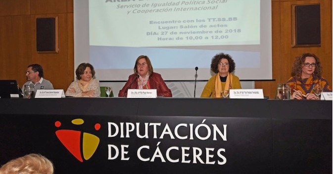 Cáceres estudia abrir el servicio de Teleasistencia a cualquier persona en situación vulnerable