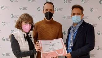 Fundació Vella Terra entrega a Associació contra el Càncer de Barcelona la recaudación de la campaña 'Saca pecho'
