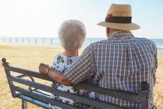 Consejos para disfrutar del verano con una persona con Alzheimer en casa